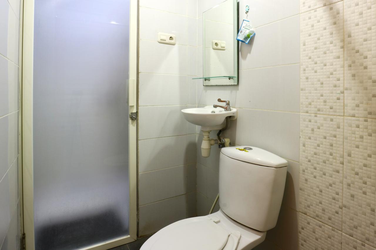 Oranje Gasthuis Hotell Surabaya Exteriör bild