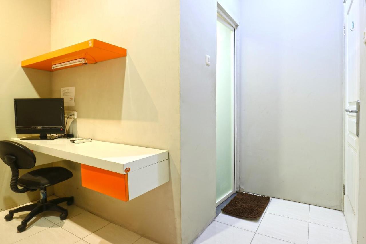 Oranje Gasthuis Hotell Surabaya Exteriör bild